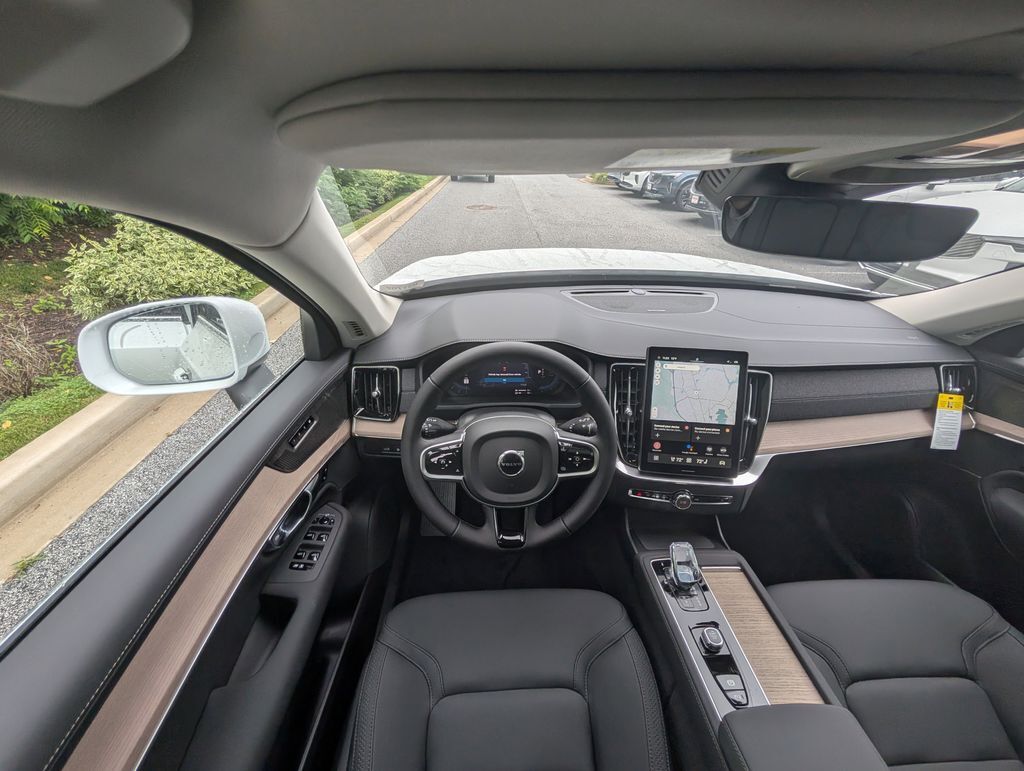 2025 Volvo XC90 Plug-In Hybrid T8 Plus Hunt Valley MD