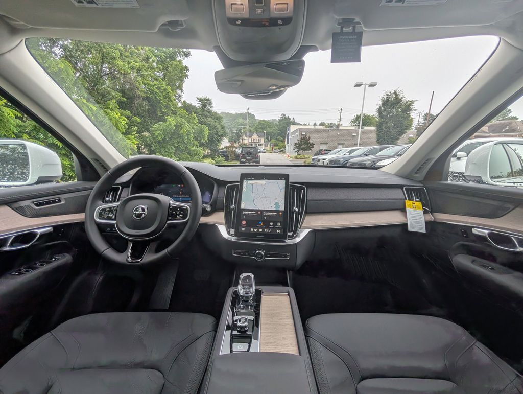 2025 Volvo XC90 Plug-In Hybrid T8 Plus Hunt Valley MD
