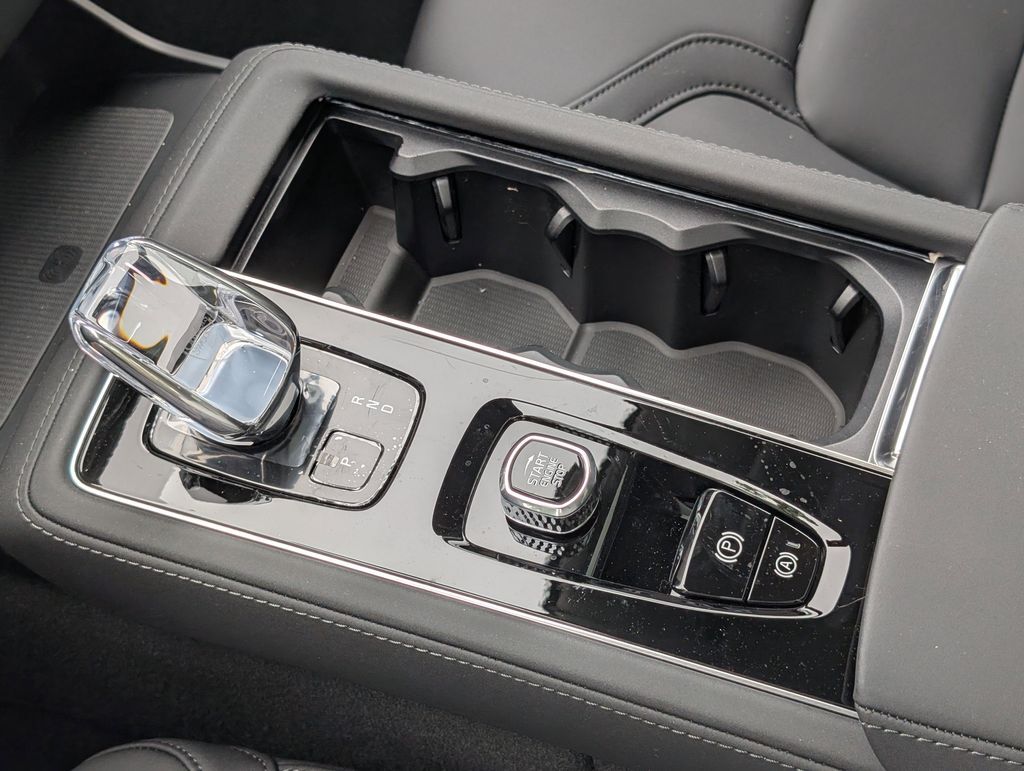 2025 Volvo XC90 Plug-In Hybrid T8 Plus Hunt Valley MD