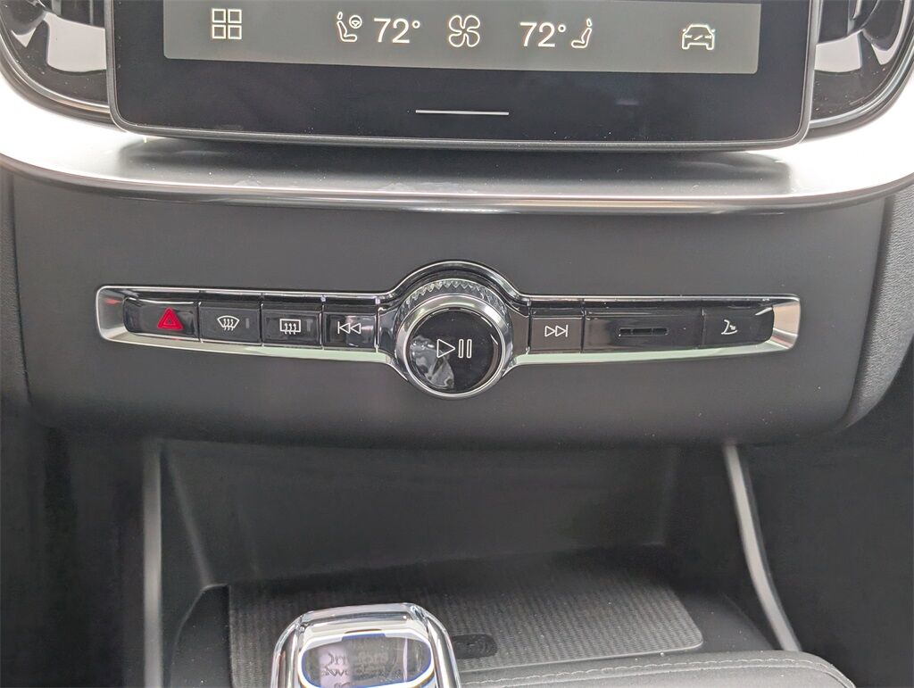 2025 Volvo XC90 Plug-In Hybrid T8 Plus Hunt Valley MD