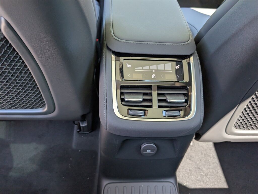 2025 Volvo XC90 Plug-In Hybrid T8 Plus Hunt Valley MD