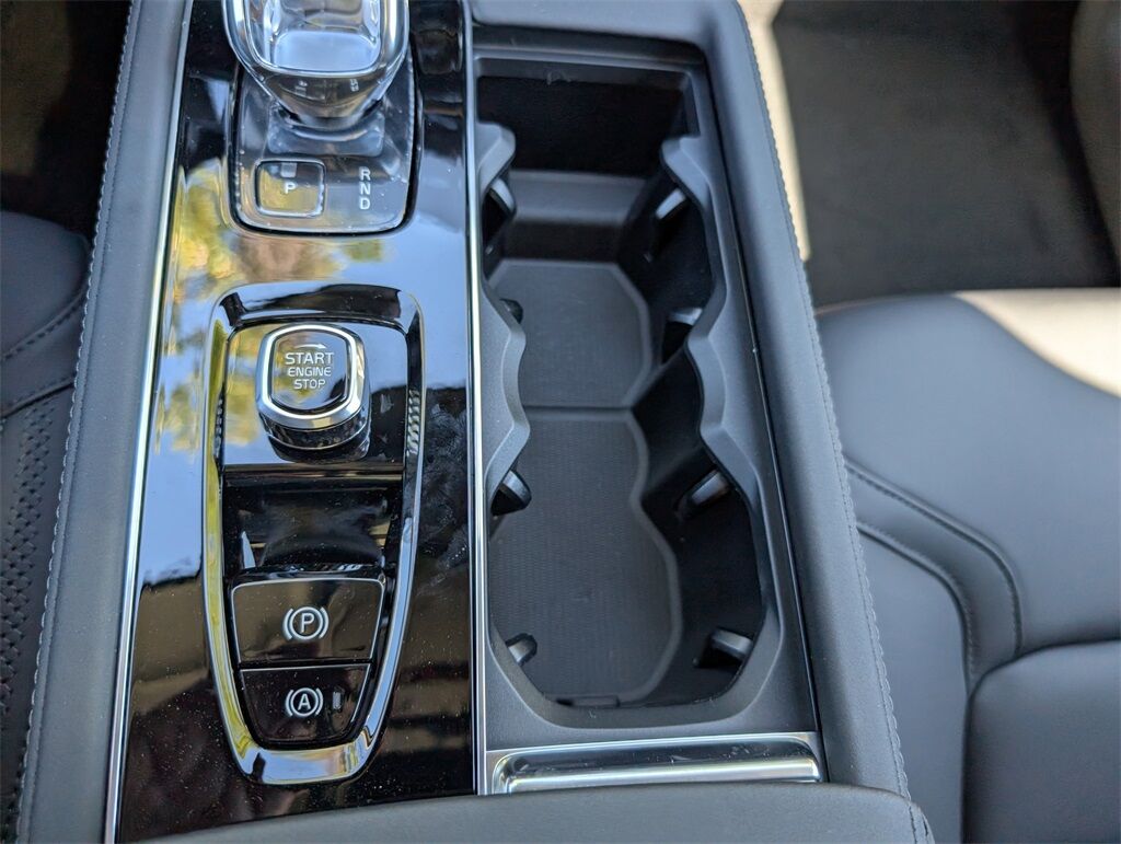 2025 Volvo XC90 Plug-In Hybrid T8 Plus Hunt Valley MD