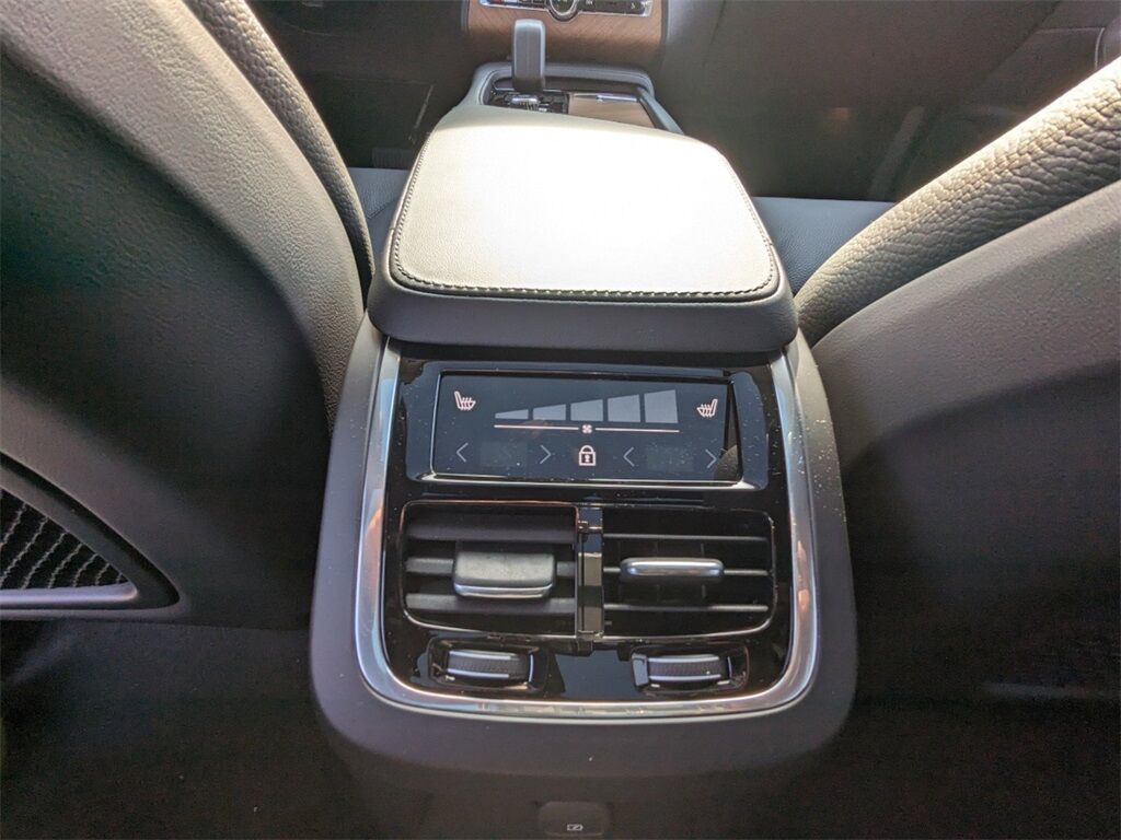 2025 Volvo XC90 Plug-In Hybrid T8 Plus Hunt Valley MD