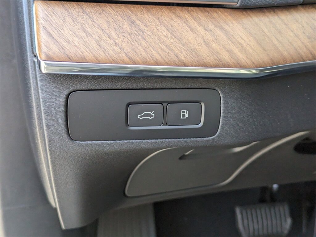 2025 Volvo XC90 Plug-In Hybrid T8 Plus Hunt Valley MD