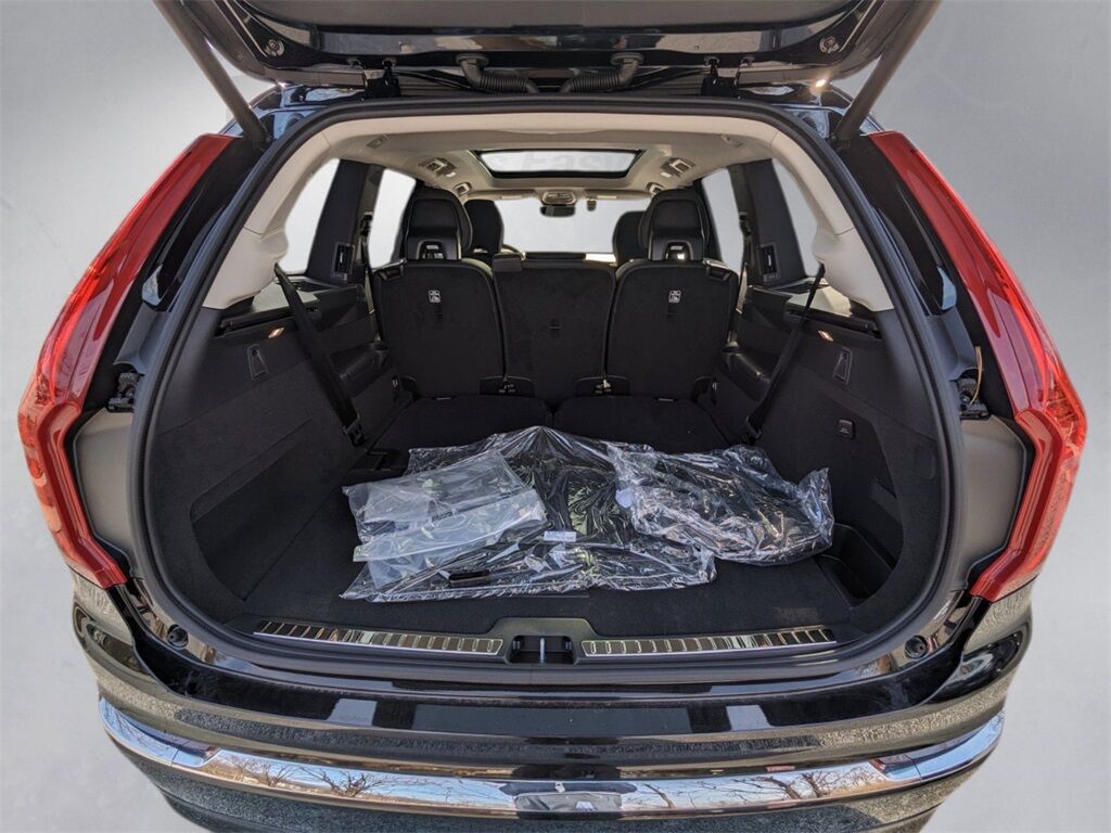 2025 Volvo XC90 Plug-In Hybrid T8 Plus Hunt Valley MD