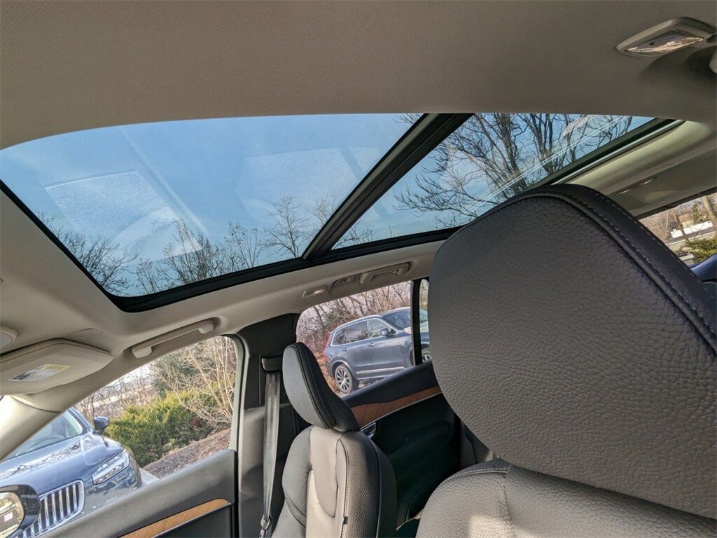 2025 Volvo XC90 Plug-In Hybrid T8 Plus Hunt Valley MD