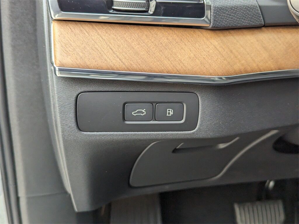 2025 Volvo XC90 Plug-In Hybrid T8 Plus Hunt Valley MD