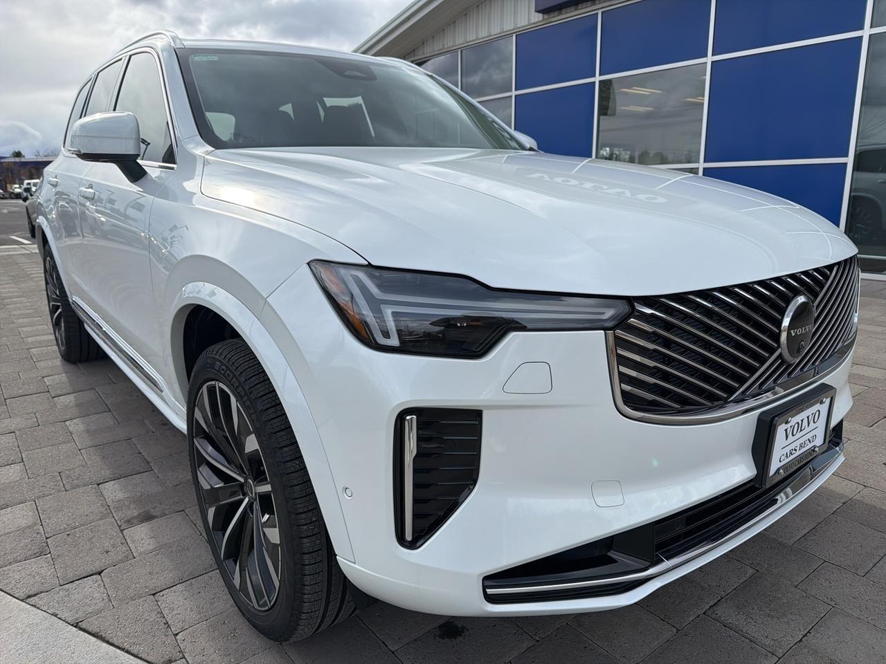 2025 Volvo XC90 Plug-In Hybrid T8 Ultra