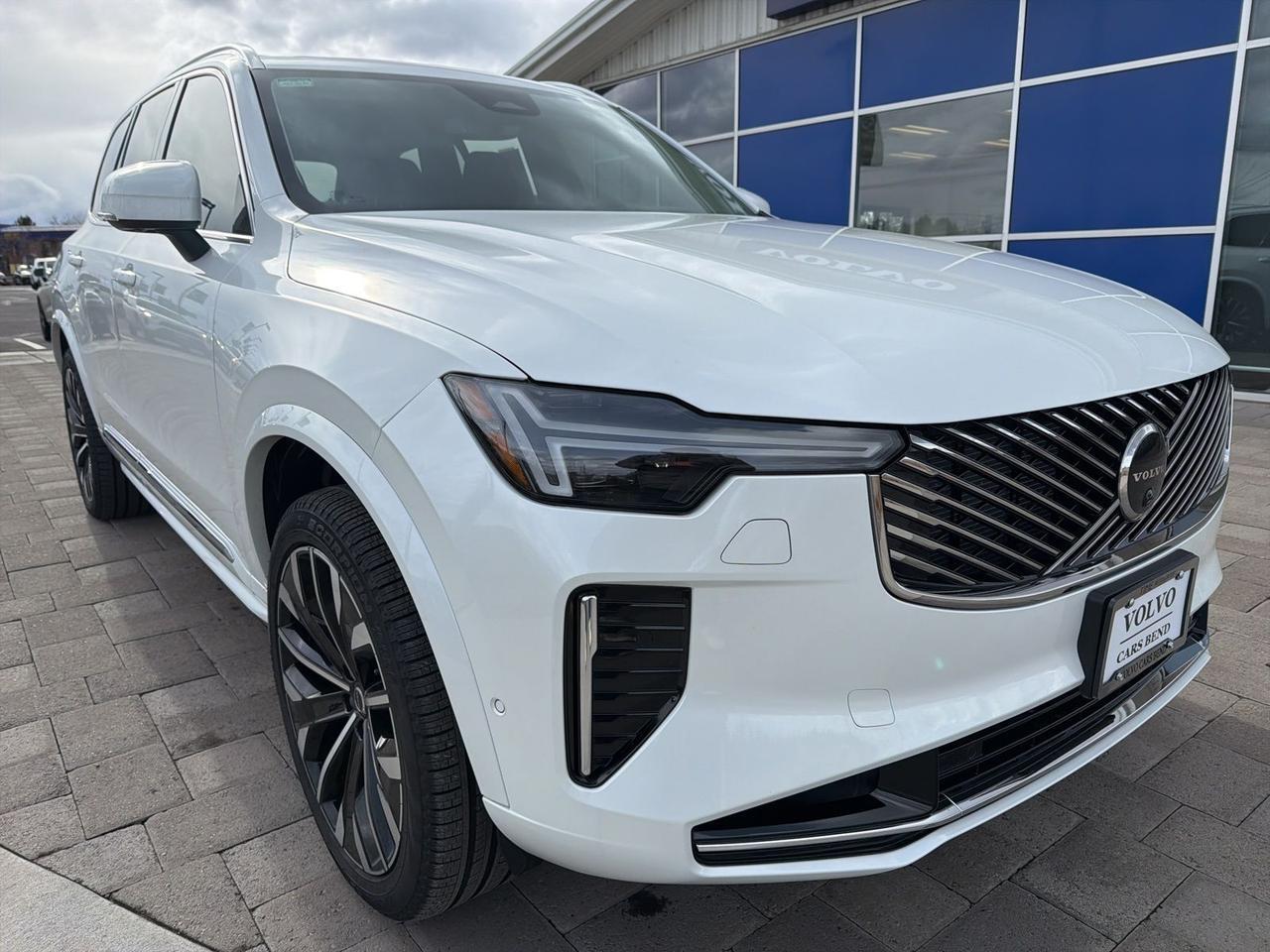 2025 Volvo XC90 Plug-In Hybrid T8 Ultra