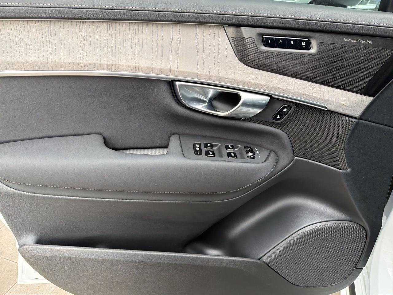 2025 Volvo XC90 Plug-In Hybrid T8 Ultra Bend OR