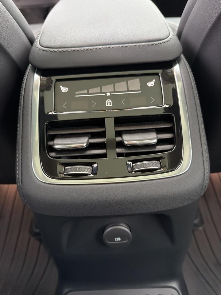 2025 Volvo XC90 Plug-In Hybrid T8 Ultra Bend OR