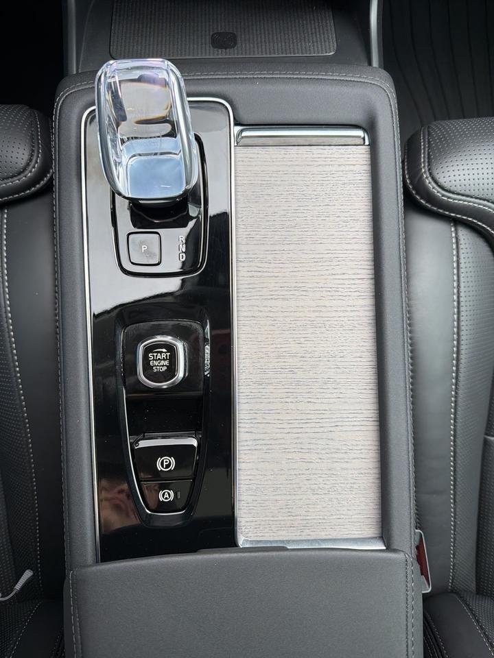 2025 Volvo XC90 Plug-In Hybrid T8 Ultra Bend OR