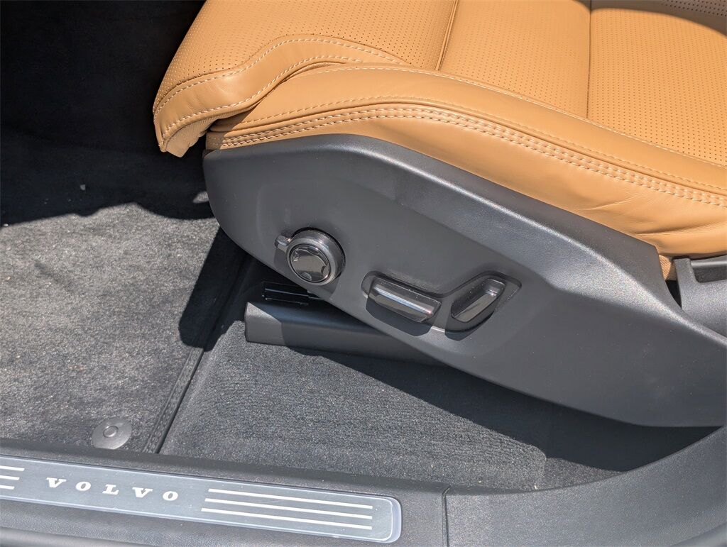 2025 Volvo XC90 Plug-In Hybrid T8 Ultra Hunt Valley MD