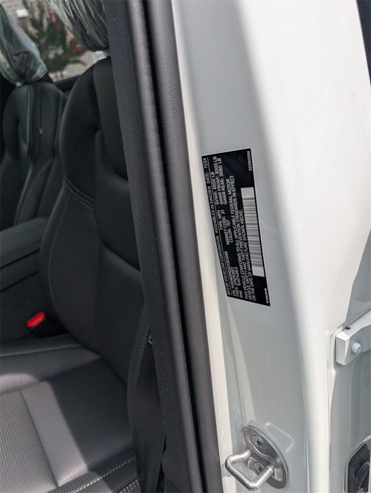 2025 Volvo XC90 Plug-In Hybrid T8 Ultra Hunt Valley MD