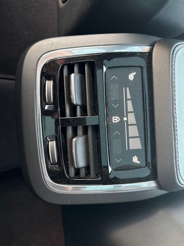 2025 Volvo XC90 Plus Springfield IL 2025 Volvo XC90 Plus Springfield IL