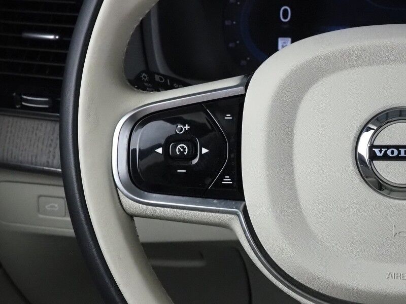 2025 Volvo XC90 T8 Plug-In Hybrid Plus AWD *NAVIGATION, DIGITAL COCKPIT, ADAPTIVE CRUISE, SAFETY ALERTS, 360 VIEW CAMERAS, PANORAMA MOONROOF, LEATHER, HEATED SEATS/STEERING, REMOTE START, 20 INCH WHEELS, APPLE CARPLAY Round Rock TX