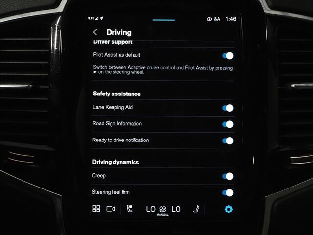 2025 Volvo XC90 T8 Plug-In Hybrid Plus AWD *NAVIGATION, DIGITAL COCKPIT, ADAPTIVE CRUISE, SAFETY ALERTS, 360 VIEW CAMERAS, PANORAMA MOONROOF, LEATHER, HEATED SEATS/STEERING, REMOTE START, 20 INCH WHEELS, APPLE CARPLAY Round Rock TX