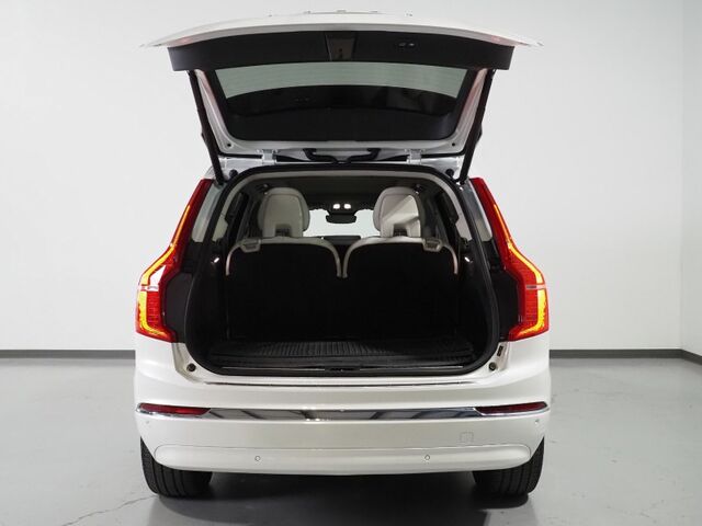 2025 Volvo XC90 T8 Plug-In Hybrid Plus AWD *NAVIGATION, DIGITAL COCKPIT, ADAPTIVE CRUISE, SAFETY ALERTS, 360 VIEW CAMERAS, PANORAMA MOONROOF, LEATHER, HEATED SEATS/STEERING, REMOTE START, 20 INCH WHEELS, APPLE CARPLAY Round Rock TX