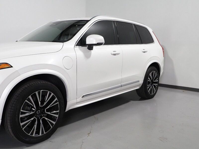 2025 Volvo XC90 T8 Plug-In Hybrid Plus AWD *NAVIGATION, DIGITAL COCKPIT, ADAPTIVE CRUISE, SAFETY ALERTS, 360 VIEW CAMERAS, PANORAMA MOONROOF, LEATHER, HEATED SEATS/STEERING, REMOTE START, 20 INCH WHEELS, APPLE CARPLAY Round Rock TX