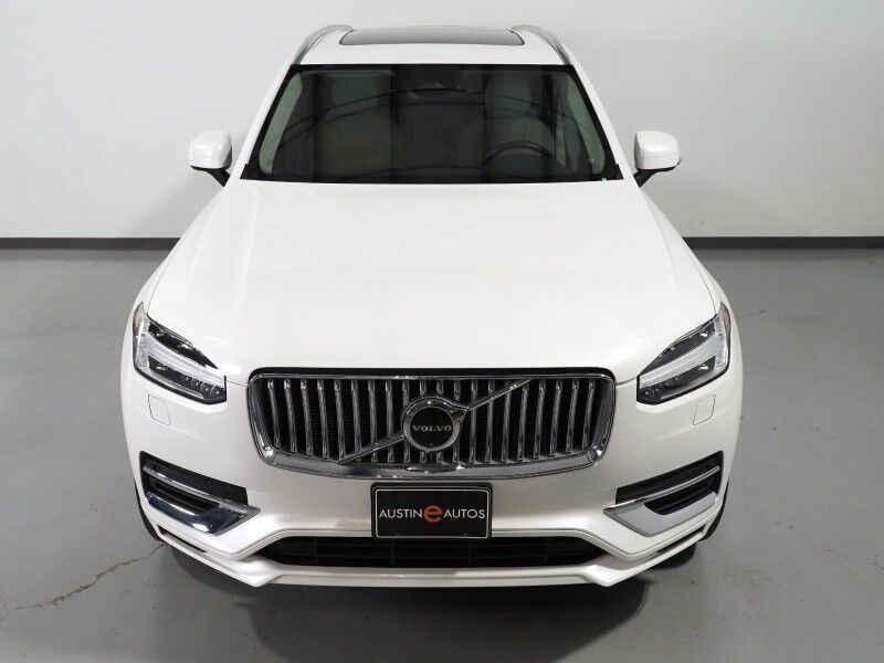 2025 Volvo XC90 T8 Plug-In Hybrid Plus AWD *NAVIGATION, DIGITAL COCKPIT, ADAPTIVE CRUISE, SAFETY ALERTS, 360 VIEW CAMERAS, PANORAMA MOONROOF, LEATHER, HEATED SEATS/STEERING, REMOTE START, 20 INCH WHEELS, APPLE CARPLAY Round Rock TX
