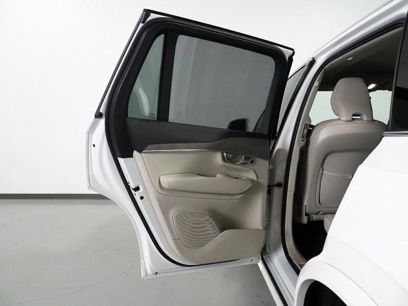 2025 Volvo XC90 T8 Plug-In Hybrid Plus AWD *NAVIGATION, DIGITAL COCKPIT, ADAPTIVE CRUISE, SAFETY ALERTS, 360 VIEW CAMERAS, PANORAMA MOONROOF, LEATHER, HEATED SEATS/STEERING, REMOTE START, 20 INCH WHEELS, APPLE CARPLAY Round Rock TX