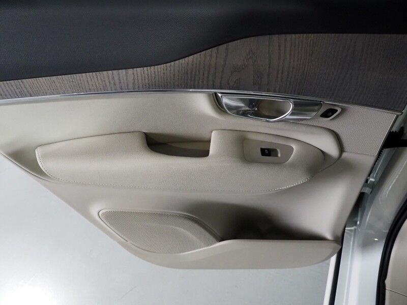 2025 Volvo XC90 T8 Plug-In Hybrid Plus AWD *NAVIGATION, DIGITAL COCKPIT, ADAPTIVE CRUISE, SAFETY ALERTS, 360 VIEW CAMERAS, PANORAMA MOONROOF, LEATHER, HEATED SEATS/STEERING, REMOTE START, 20 INCH WHEELS, APPLE CARPLAY Round Rock TX