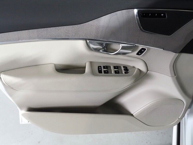 2025 Volvo XC90 T8 Plug-In Hybrid Plus AWD *NAVIGATION, DIGITAL COCKPIT, ADAPTIVE CRUISE, SAFETY ALERTS, 360 VIEW CAMERAS, PANORAMA MOONROOF, LEATHER, HEATED SEATS/STEERING, REMOTE START, 20 INCH WHEELS, APPLE CARPLAY Round Rock TX