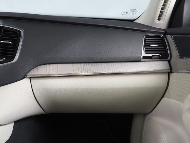 2025 Volvo XC90 T8 Plug-In Hybrid Plus AWD *NAVIGATION, DIGITAL COCKPIT, ADAPTIVE CRUISE, SAFETY ALERTS, 360 VIEW CAMERAS, PANORAMA MOONROOF, LEATHER, HEATED SEATS/STEERING, REMOTE START, 20 INCH WHEELS, APPLE CARPLAY Round Rock TX