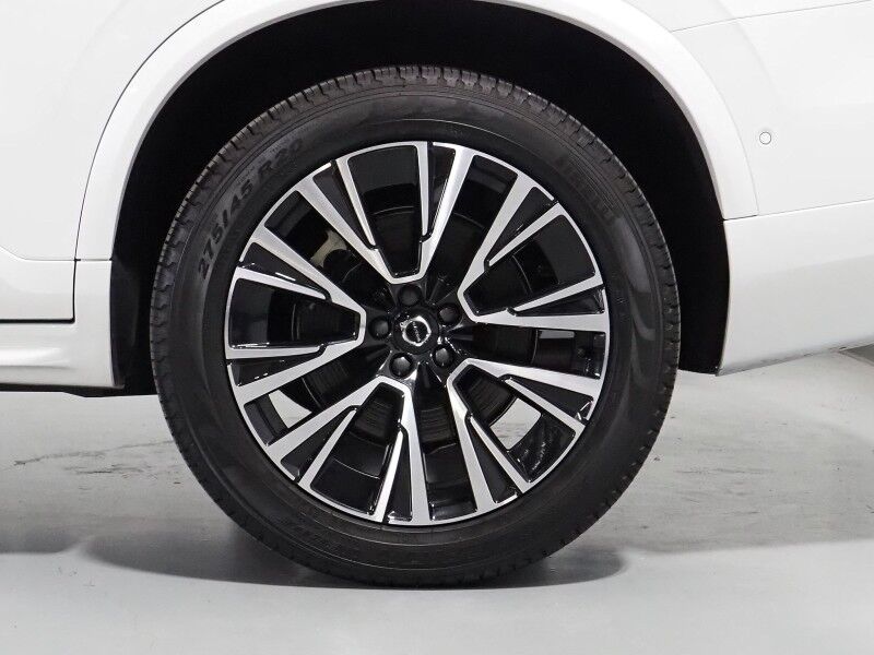 2025 Volvo XC90 T8 Plug-In Hybrid Plus AWD *NAVIGATION, DIGITAL COCKPIT, ADAPTIVE CRUISE, SAFETY ALERTS, 360 VIEW CAMERAS, PANORAMA MOONROOF, LEATHER, HEATED SEATS/STEERING, REMOTE START, 20 INCH WHEELS, APPLE CARPLAY Round Rock TX