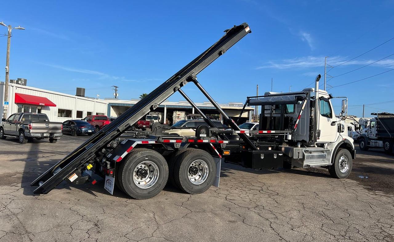 2025 Western Star 47X 60,000 lb Pac Mac Roll Off Truck Tampa FL
