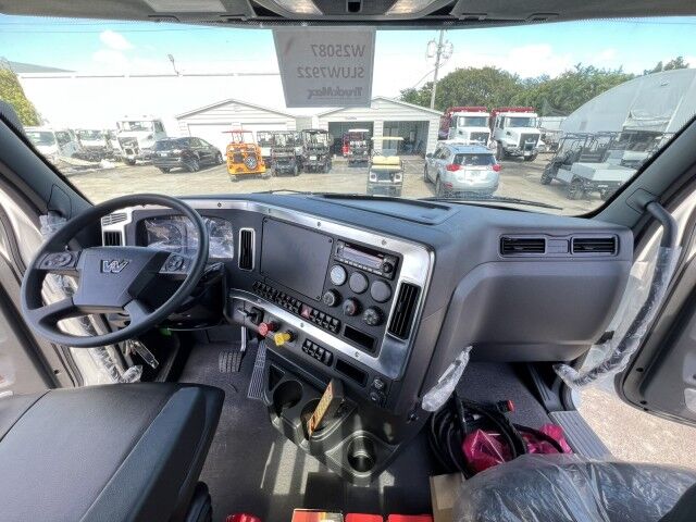 2025 Western Star 47X Jerr-Dan 28' 15-Ton Industrial Carrier Truck Tampa FL