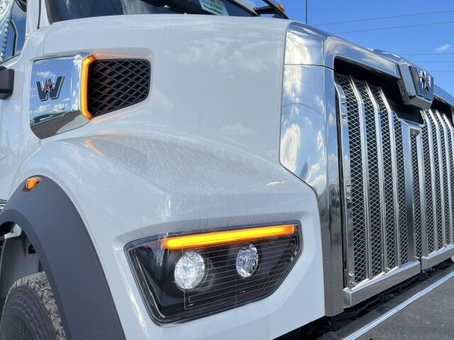 2025 Western Star 47X Jerr-Dan 28' 15-Ton Industrial Carrier Truck Miami FL