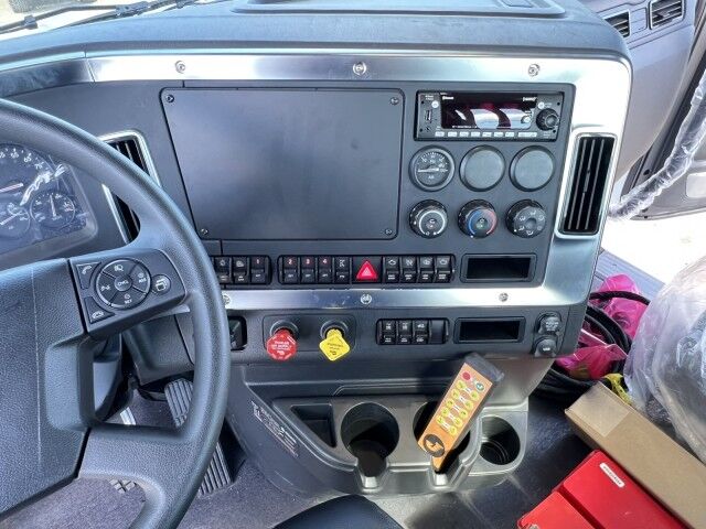 2025 Western Star 47X Jerr-Dan 28' 15-Ton Industrial Carrier Truck Tampa FL