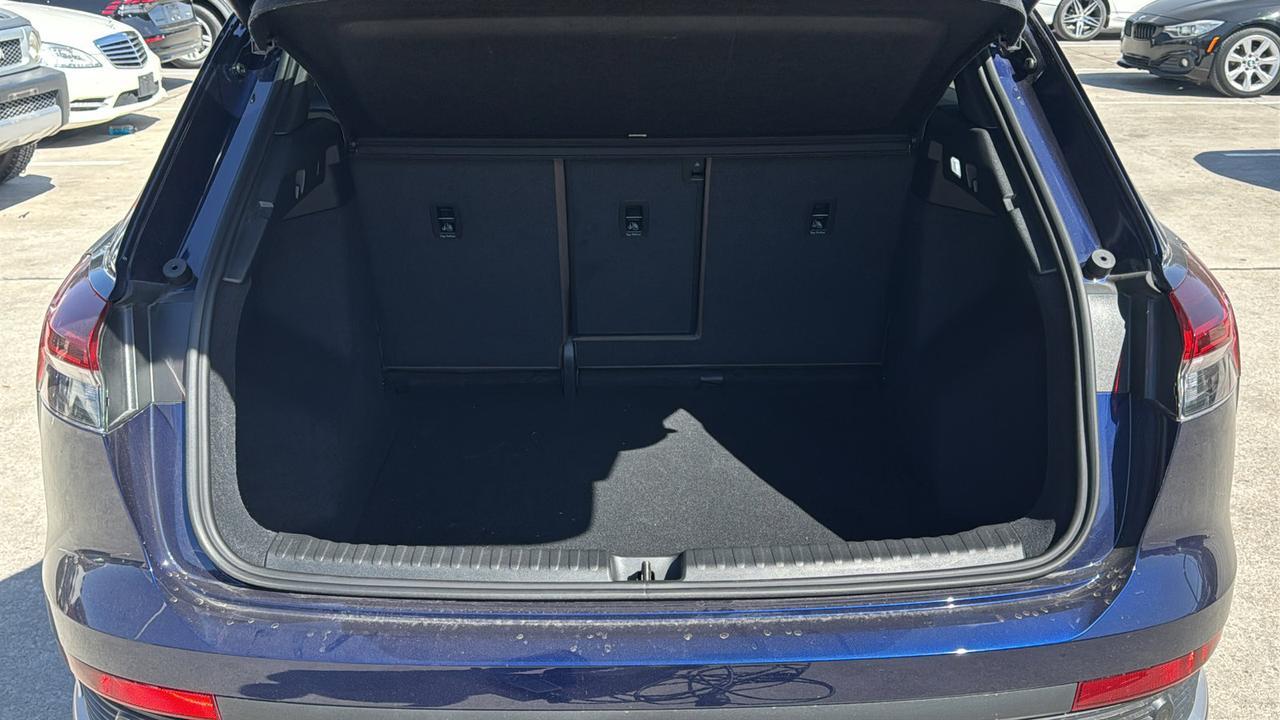 2026 Audi Q4 e-tron Premium  Selma TX