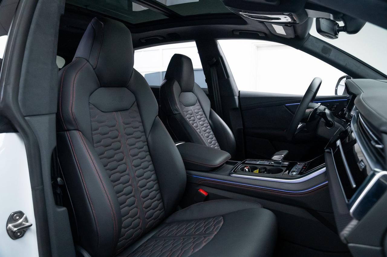2026 Audi RS Q8 performance 4.0T 1 Owner Executive Package Matte Carbon Package Portland OR