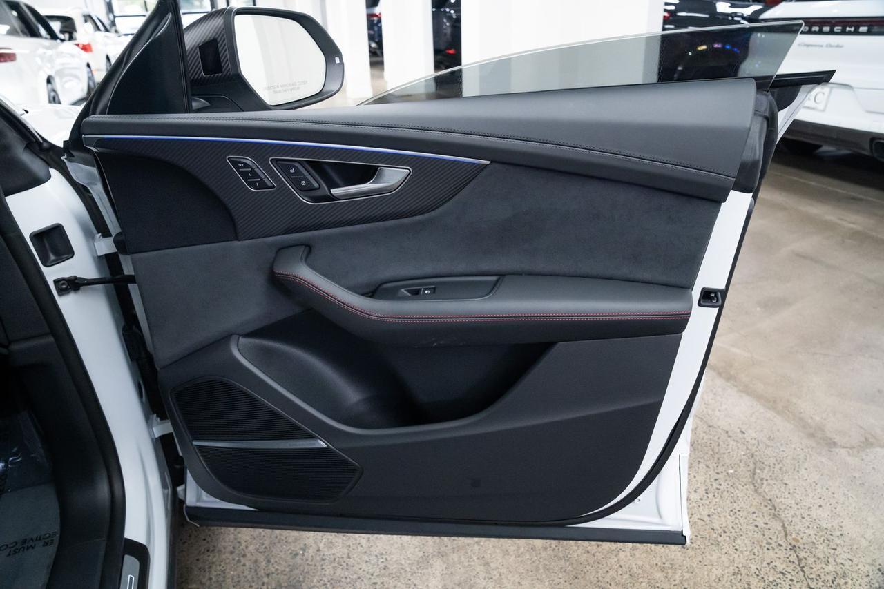 2026 Audi RS Q8 performance 4.0T 1 Owner Executive Package Matte Carbon Package Portland OR