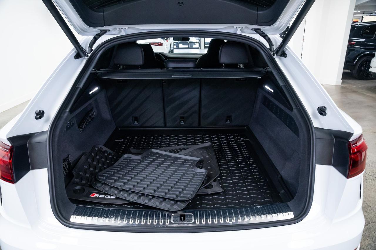 2026 Audi RS Q8 performance 4.0T 1 Owner Executive Package Matte Carbon Package Portland OR