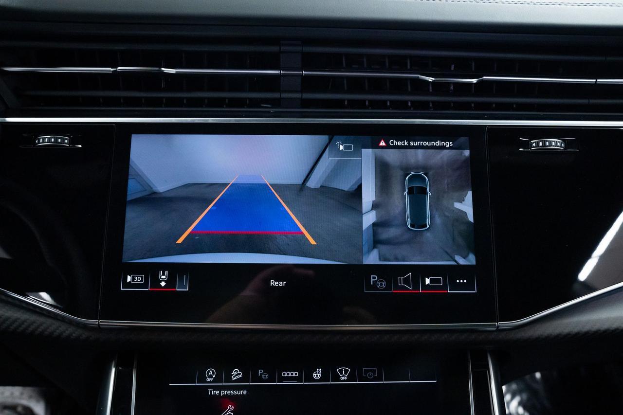 2026 Audi RS Q8 performance 4.0T 1 Owner Executive Package Matte Carbon Package Portland OR