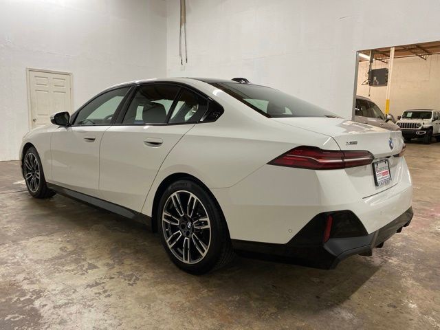 2026 BMW 5 Series 530i xDrive