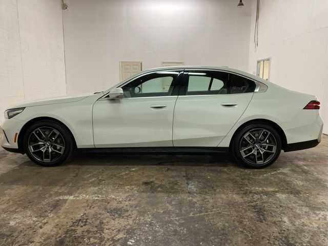 2026 BMW 5 Series 530i xDrive