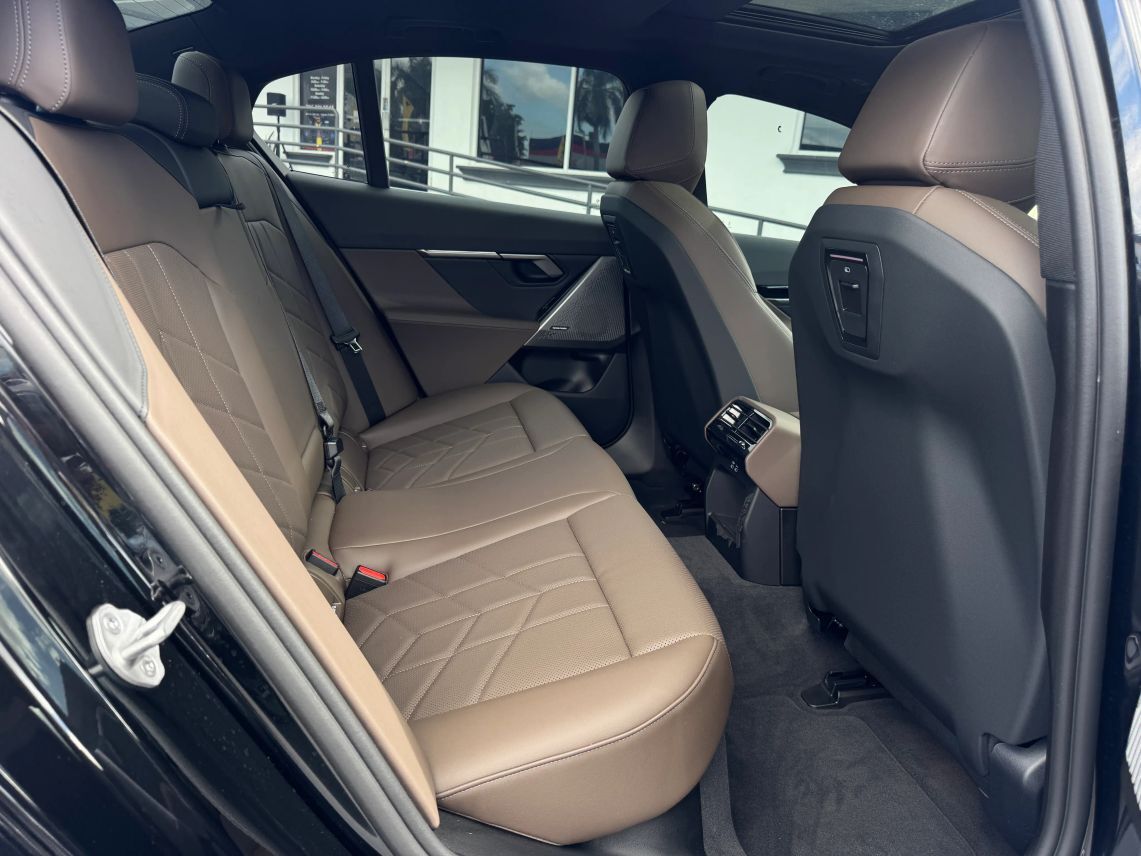 2026 BMW 5 Series 530i xDrive Sedan 4D