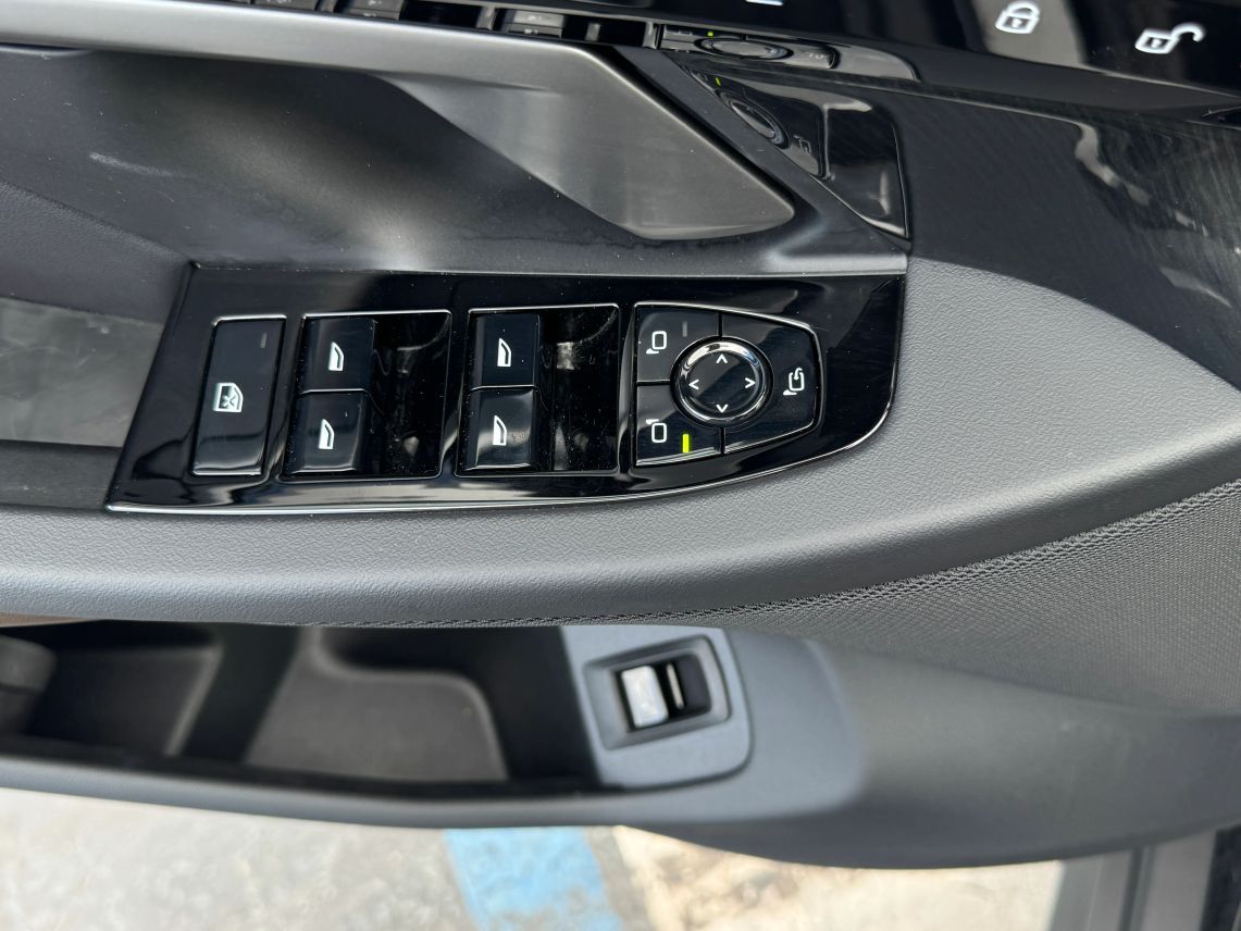 2026 BMW 5 Series 530i xDrive Sedan 4D