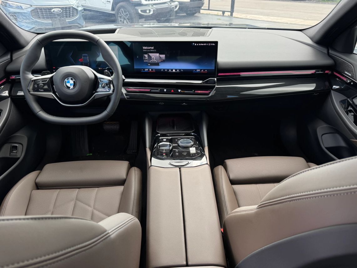 2026 BMW 5 Series 530i xDrive Sedan 4D