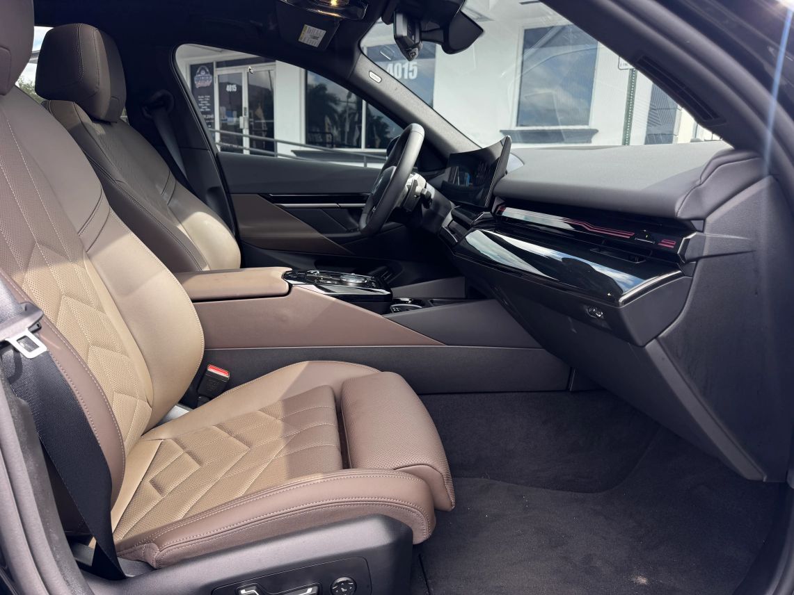 2026 BMW 5 Series 530i xDrive Sedan 4D