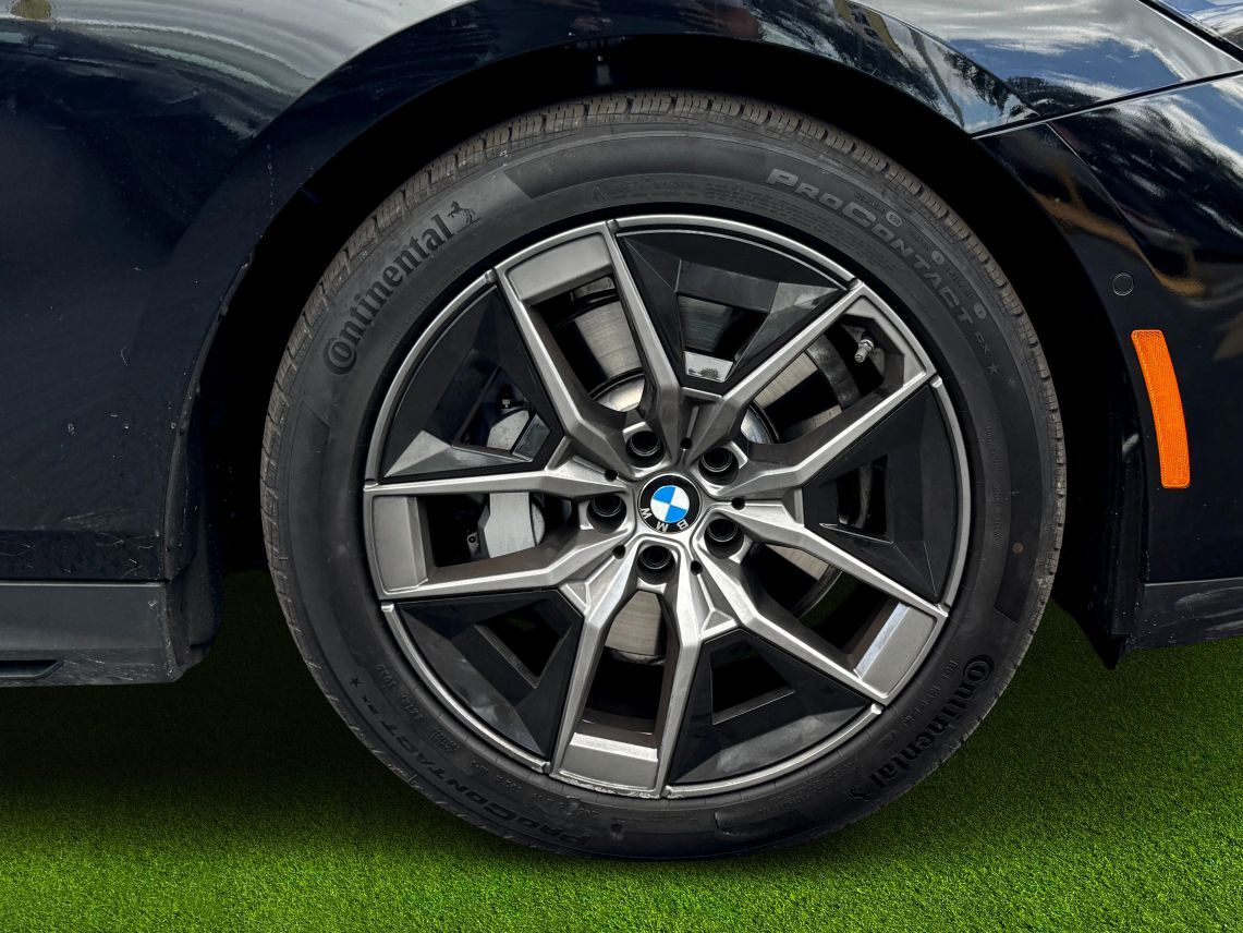 2026 BMW 5 Series 530i xDrive Sedan 4D