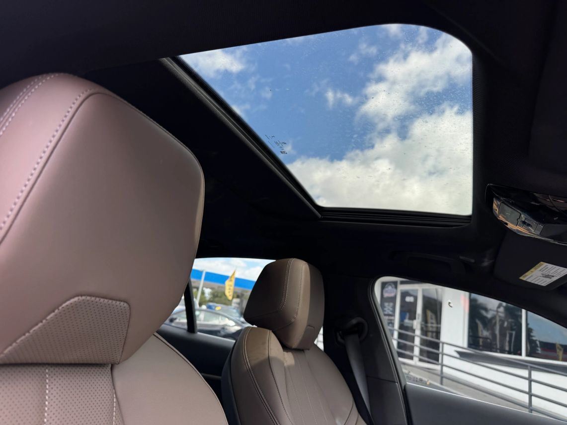 2026 BMW 5 Series 530i xDrive Sedan 4D