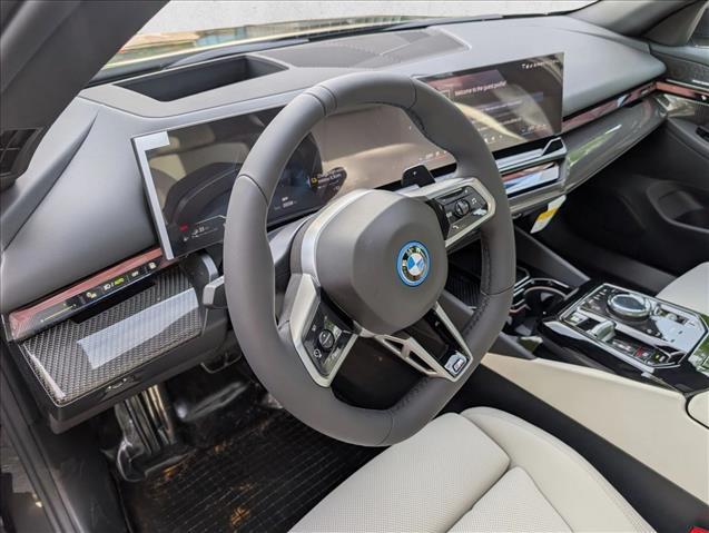 2026 BMW 5 Series 550e xDrive