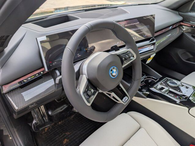 2026 BMW 5 Series 550e xDrive