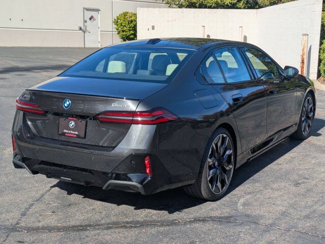 2026 BMW 5 Series 550e xDrive