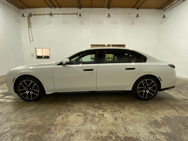 2026 BMW 7 Series 740i